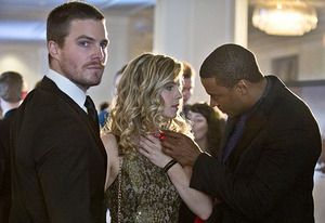 130219arrow-emily-rickards-amell1_300x206.jpg 130219arrow-emily-rickards-amell1_300x206.jpg