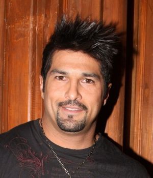 arturo-carmona300x350.jpg