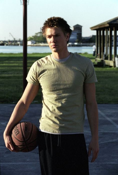 lucas_scott__in_one_tree_hill.jpg