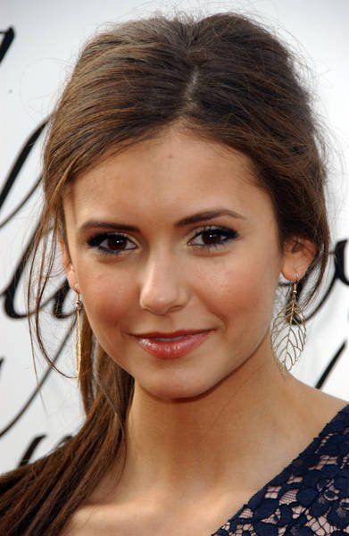 nina-dobrev-resimleri-5.jpg