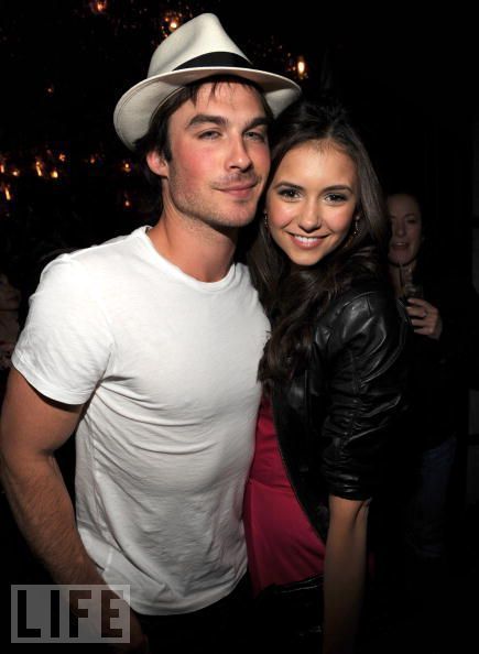 rhalder-and-nina-dobrev-ian-somerhalder-and-nina-dobrev-9157907-435-594.jpg