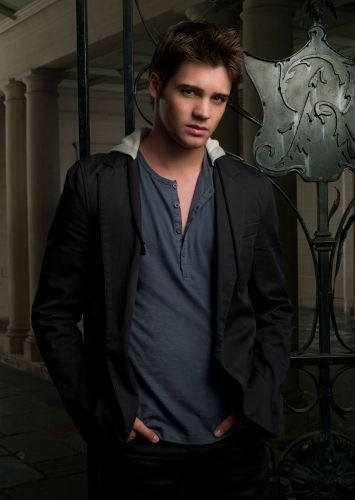 the-vampire-diaries-steven-r-mcqueen-jeremy.jpg