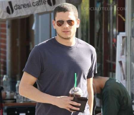 wentworth-miller-030808-11-thumb.jpg wentworth-miller-030808-11-thumb.jpg